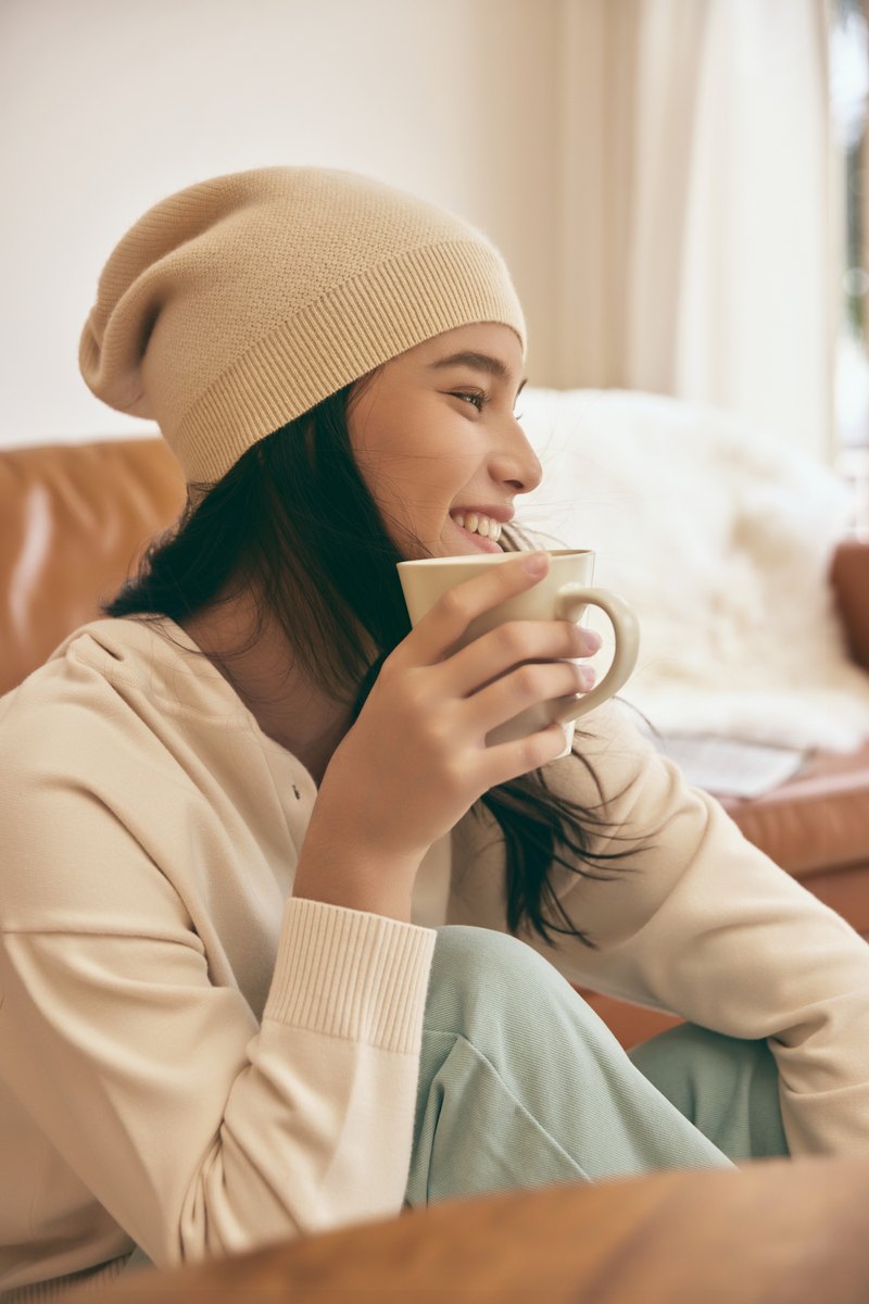How Should a Cashmere Beanie Fit?